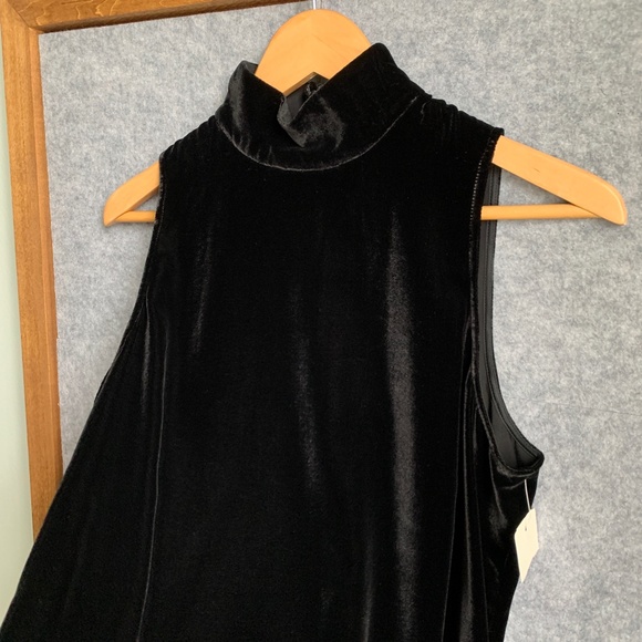 Black Velour Sleeveless Mock Neck Tank Top - Picture 6 of 17